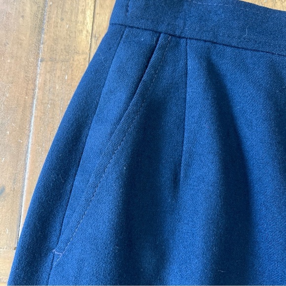 Pendleton 100% Wool Navy Skirt  Vintage 90s Size Petite 8 USA Made Academia Prep - Picture 2 of 9